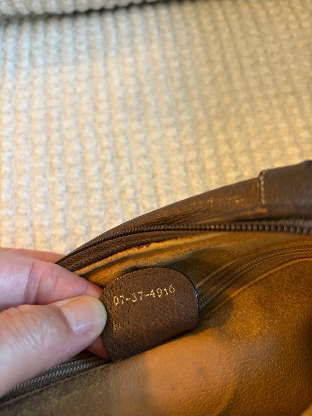 Authentic GUCCI brown leather crossbody